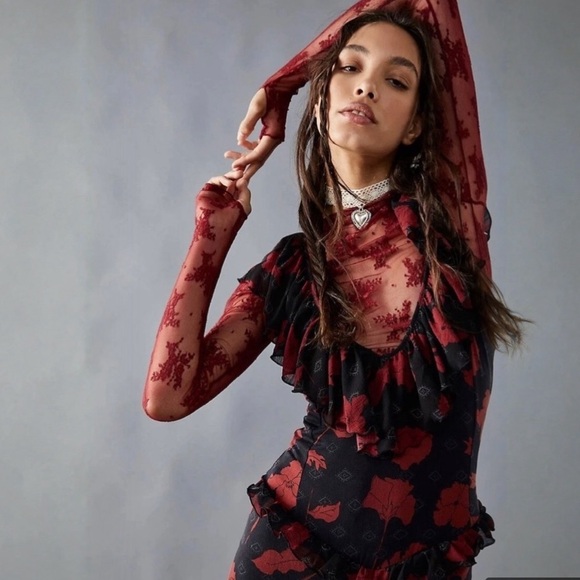 Free People NWOT Size Large FABULOUS Austyn Femme One Piece Black & Red Jumpsuit - Picture 2 of 6